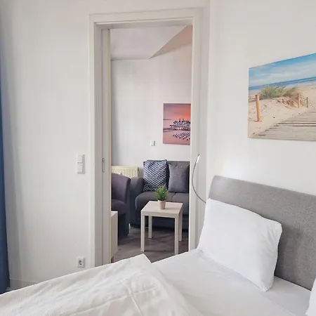 Geschmackvoll Eingerichtete Mit Balkon In Apartment