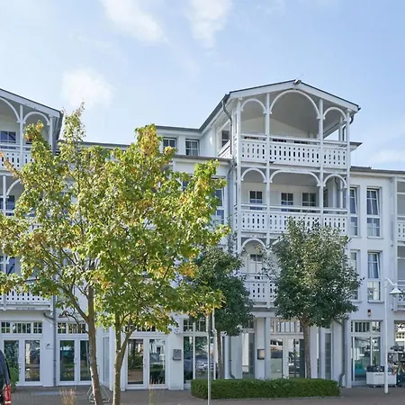 Geschmackvoll Eingerichtete Mit Balkon In Apartment Sellin (Rugen)