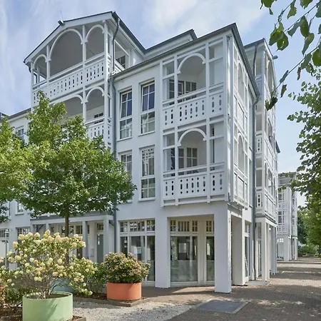 Geschmackvoll Eingerichtete Mit Balkon In Apartment Sellin (Rugen)